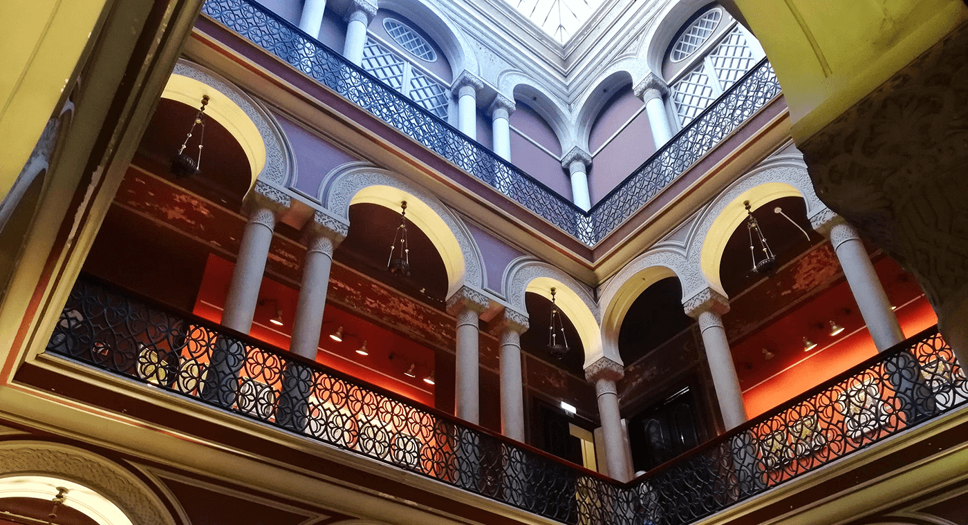 A arquitetura neo-árabe da Embaixada