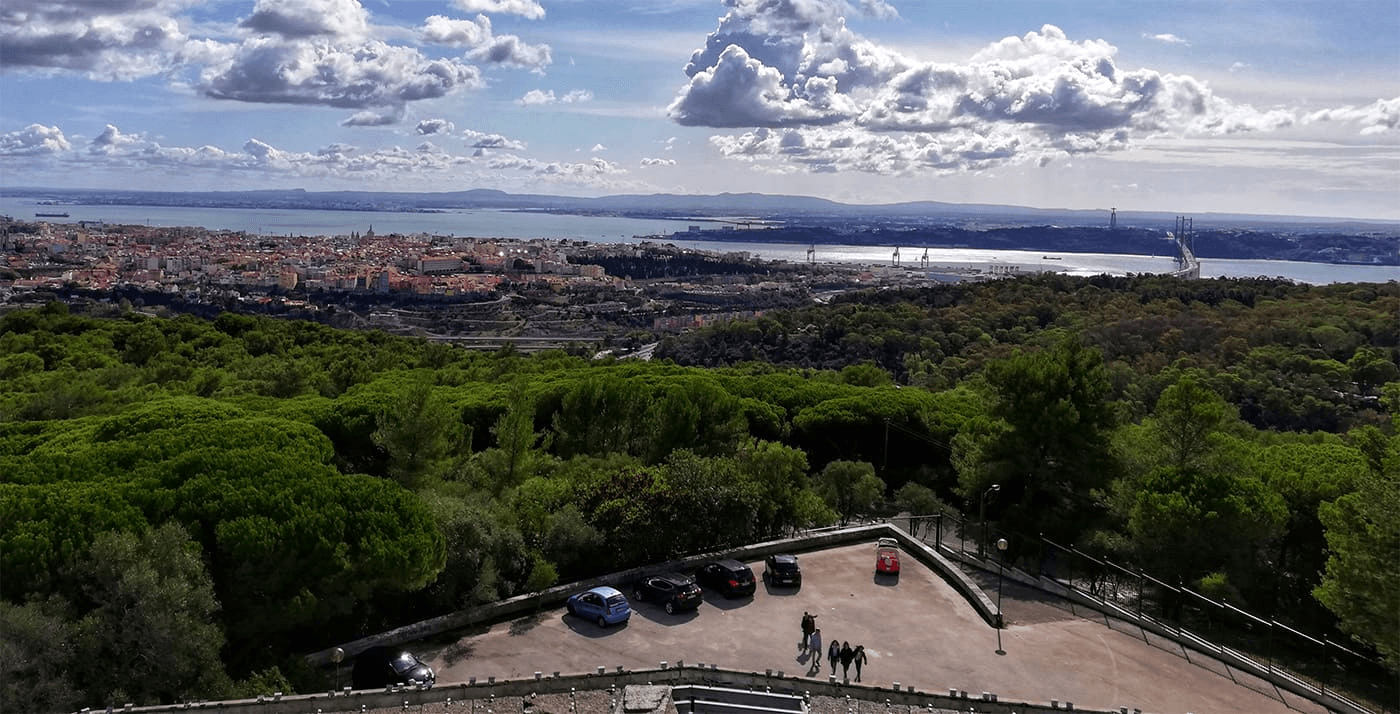 A vista do Panorâmico de Monsanto
