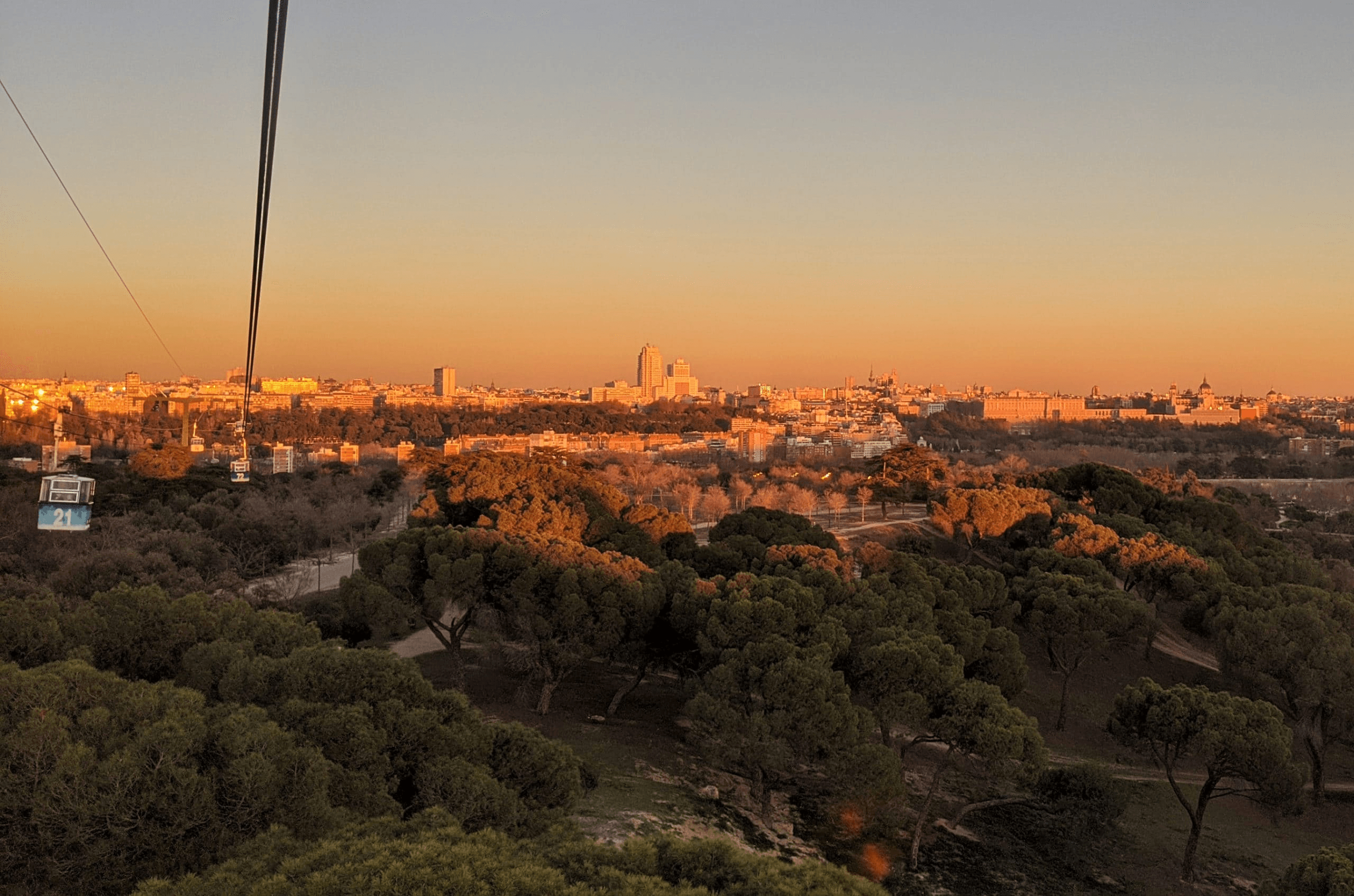 Vá de teleférico até a Casa de Campo, o maior parque de Madri